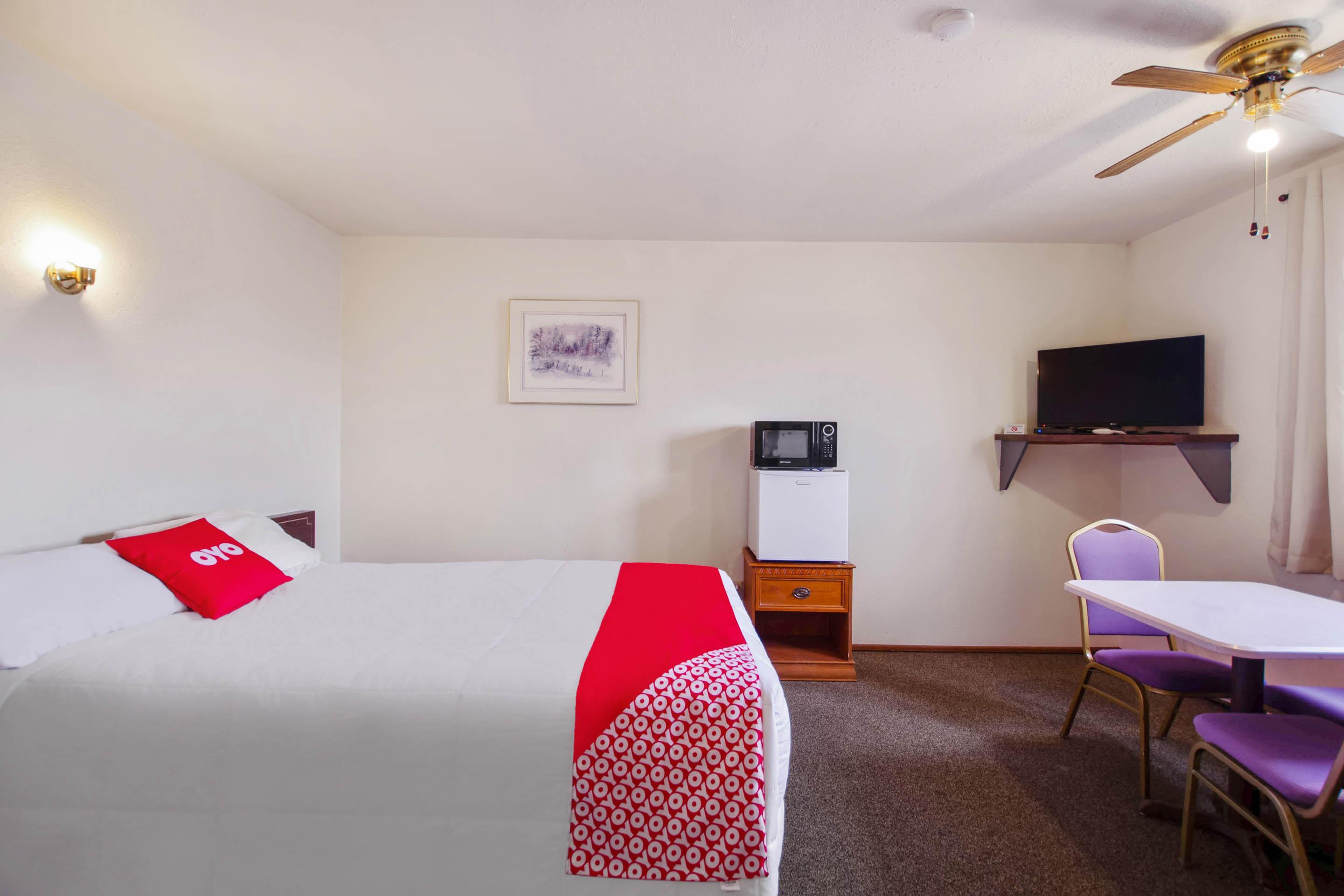 Oyo Hotel Cheyenne Wells - Us 40 ภายนอก รูปภาพ