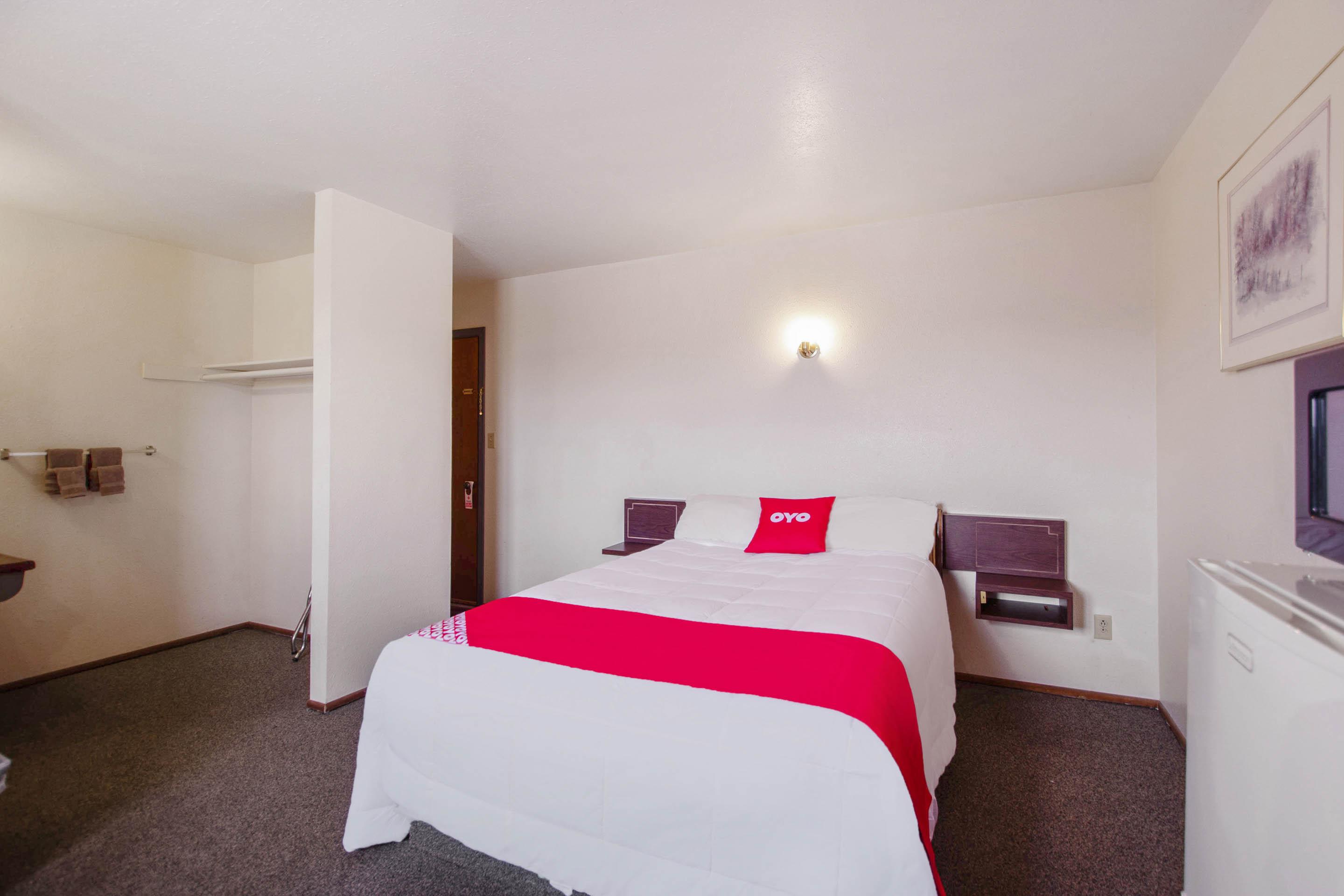 Oyo Hotel Cheyenne Wells - Us 40 ภายนอก รูปภาพ