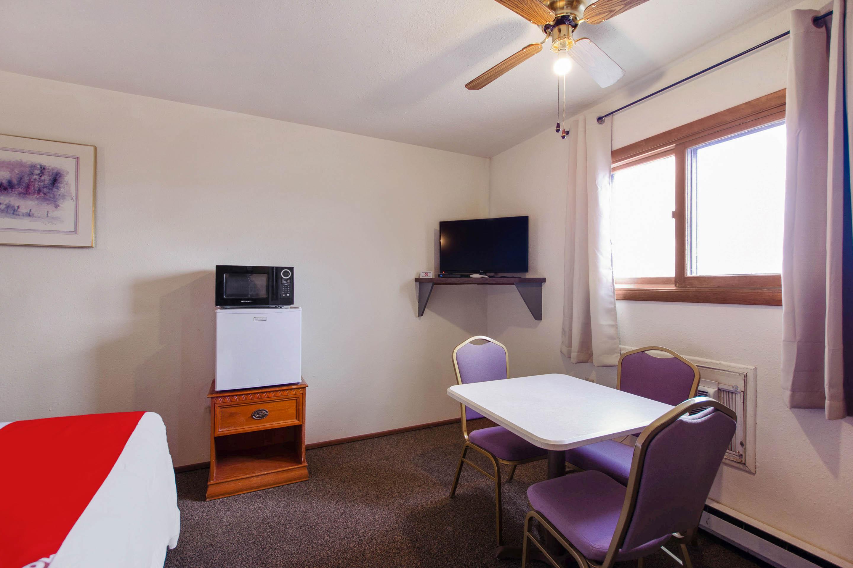 Oyo Hotel Cheyenne Wells - Us 40 ภายนอก รูปภาพ