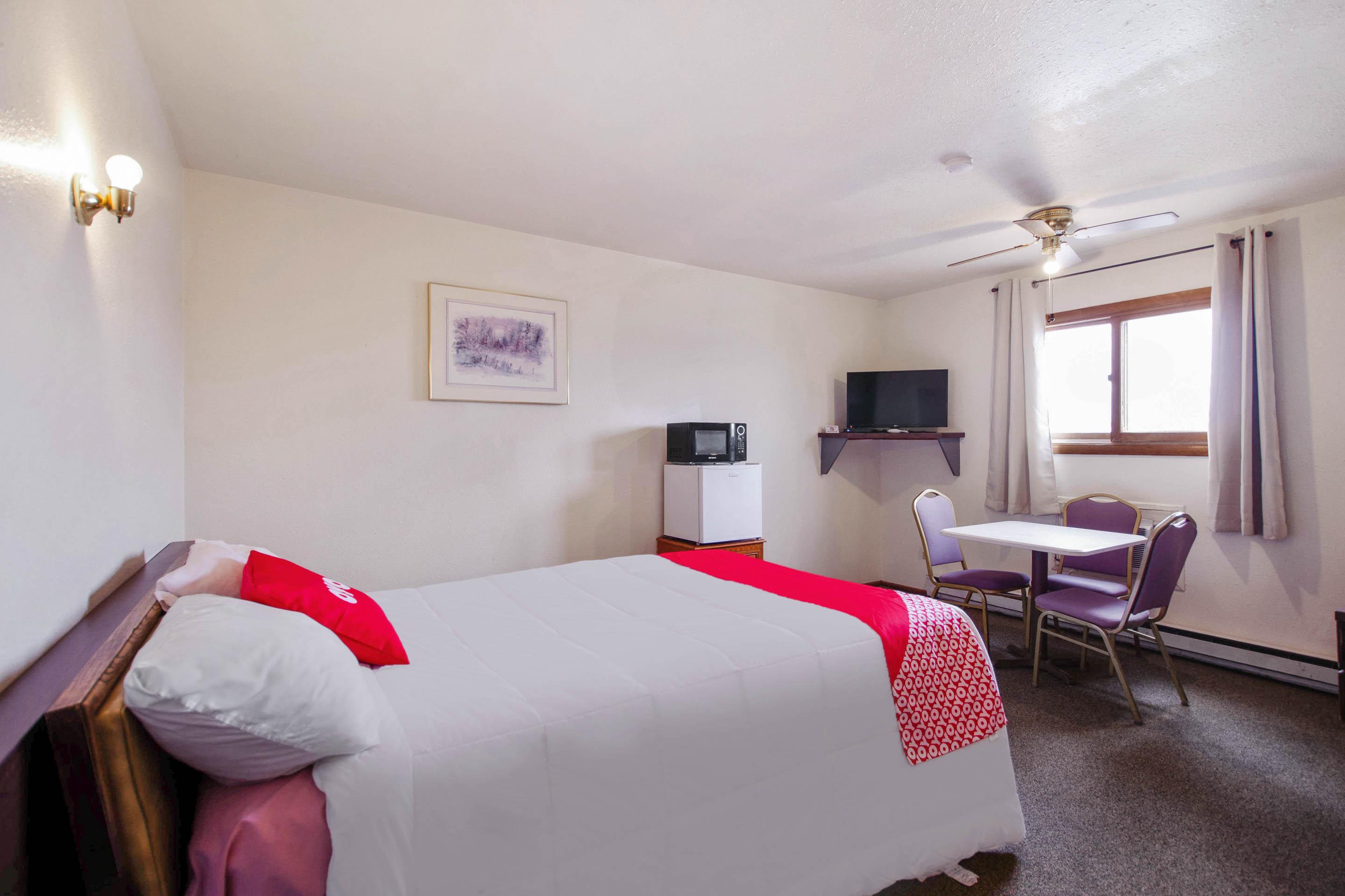 Oyo Hotel Cheyenne Wells - Us 40 ภายนอก รูปภาพ