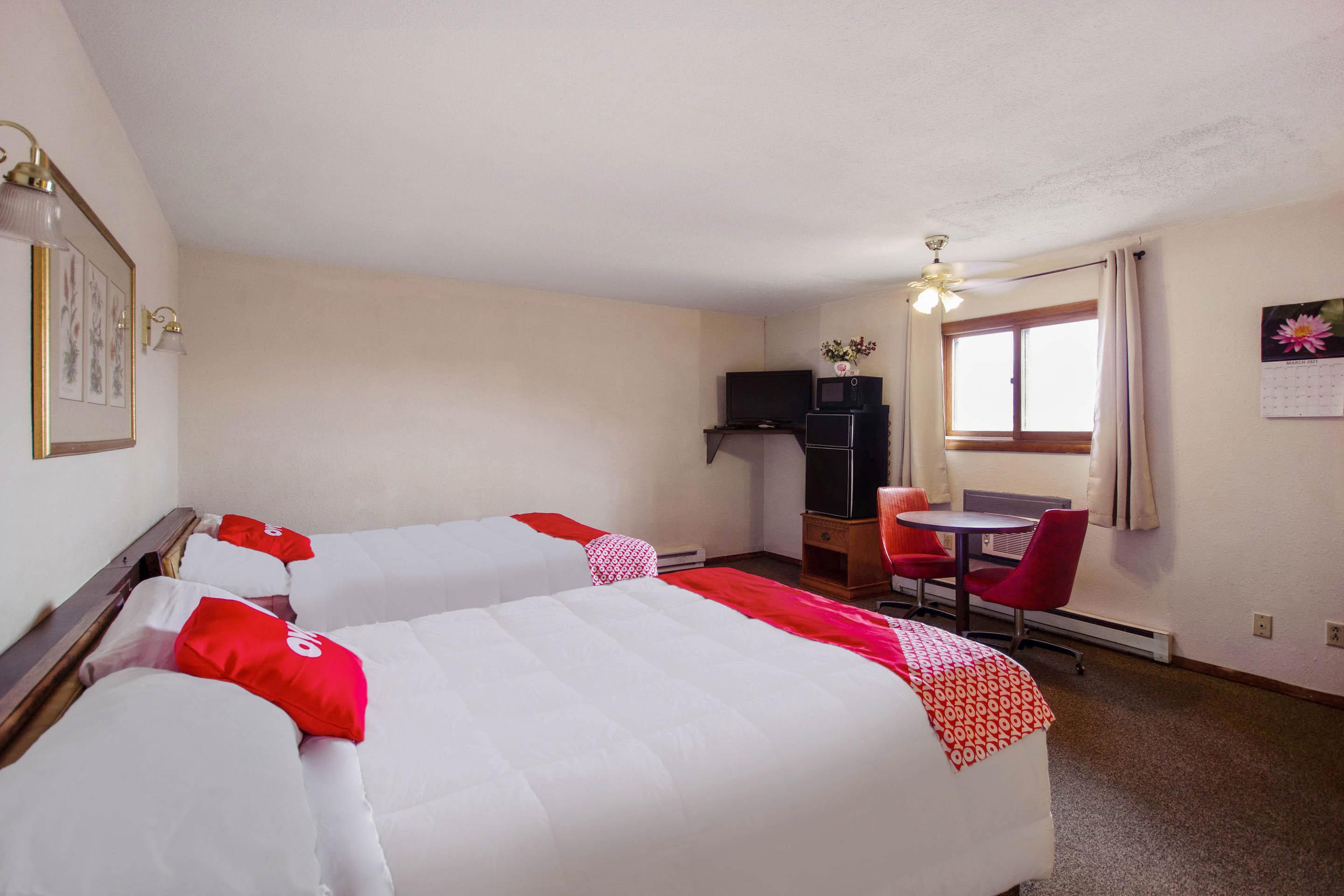 Oyo Hotel Cheyenne Wells - Us 40 ภายนอก รูปภาพ