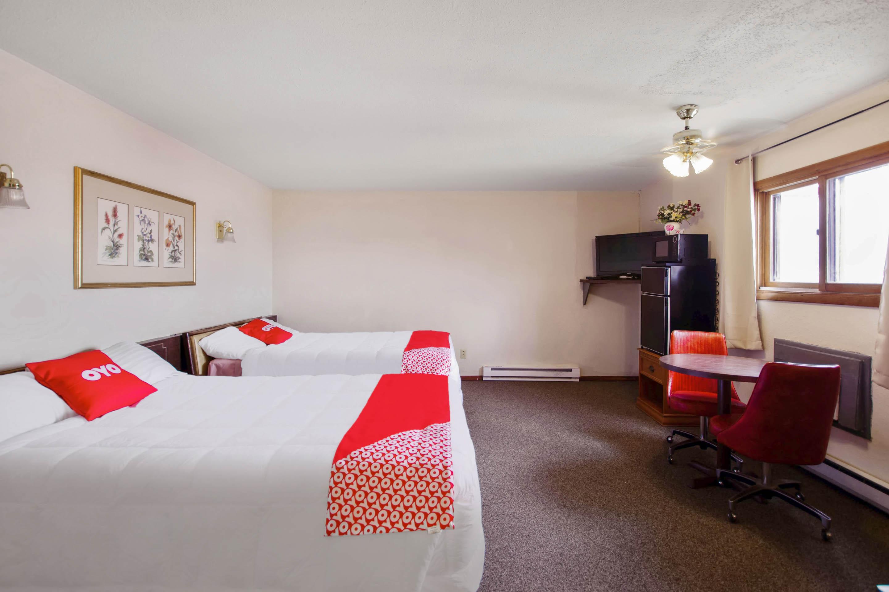 Oyo Hotel Cheyenne Wells - Us 40 ภายนอก รูปภาพ