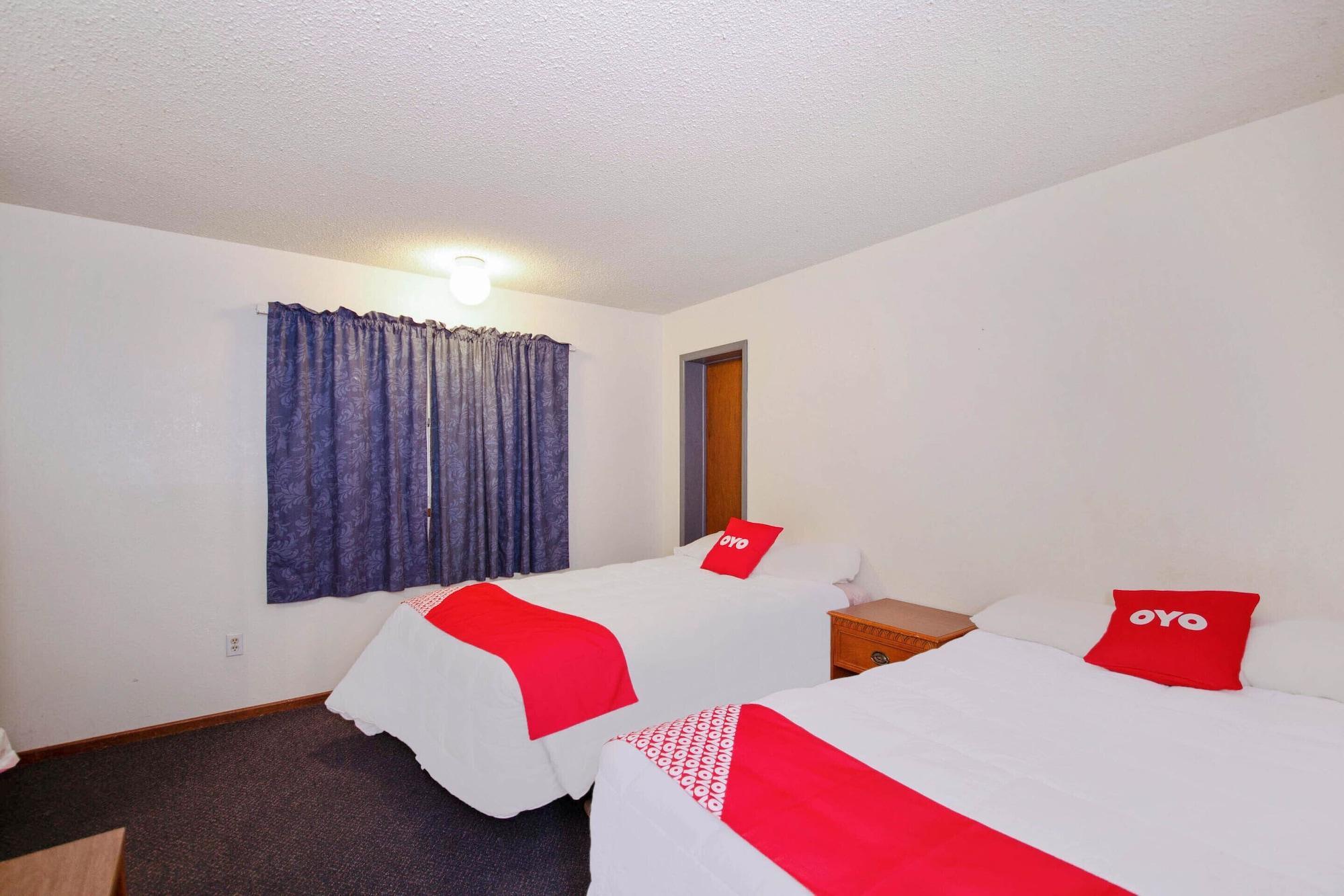 Oyo Hotel Cheyenne Wells - Us 40 ภายนอก รูปภาพ