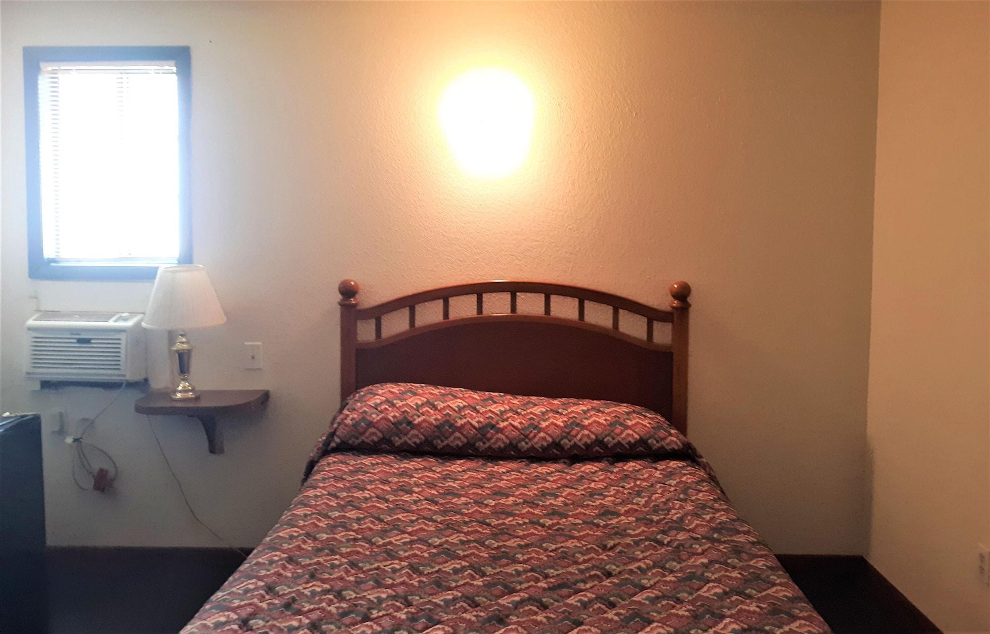 Oyo Hotel Cheyenne Wells - Us 40 ภายนอก รูปภาพ