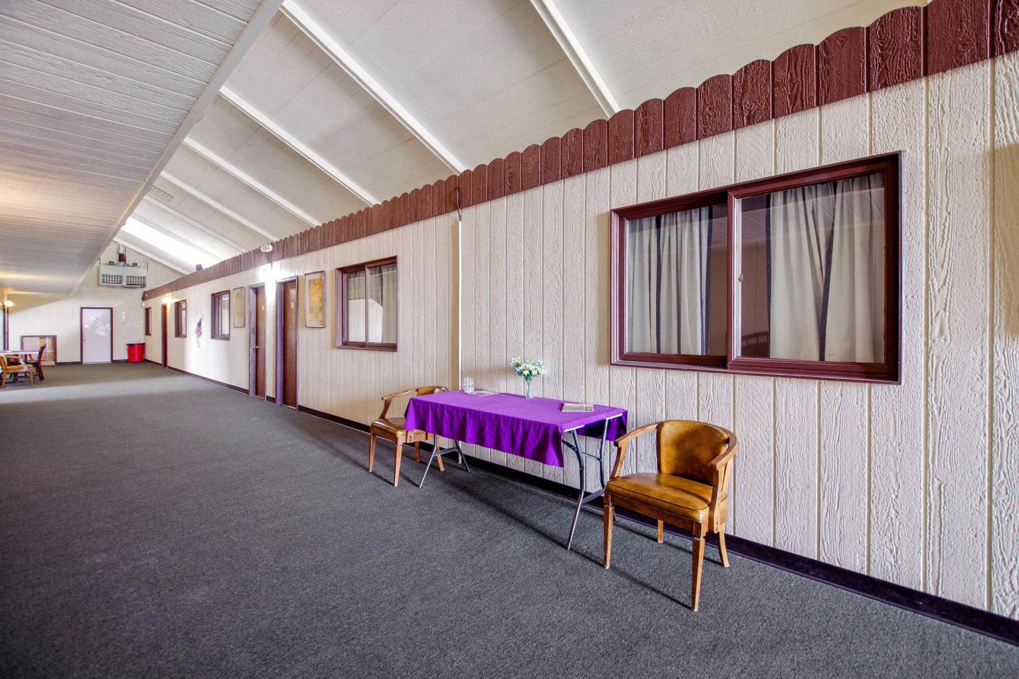 Oyo Hotel Cheyenne Wells - Us 40 ภายนอก รูปภาพ
