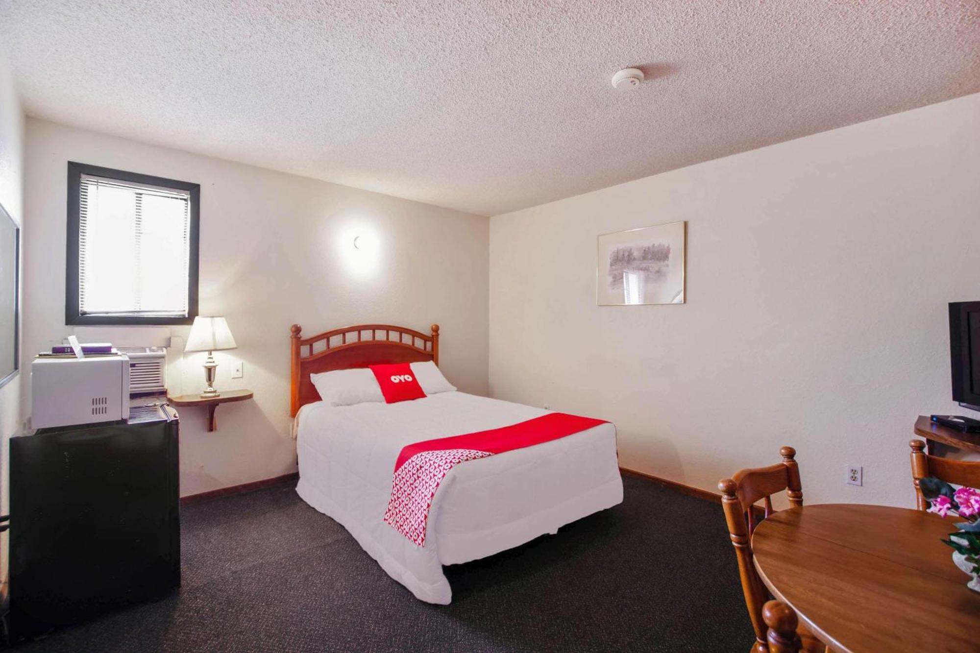 Oyo Hotel Cheyenne Wells - Us 40 ภายนอก รูปภาพ
